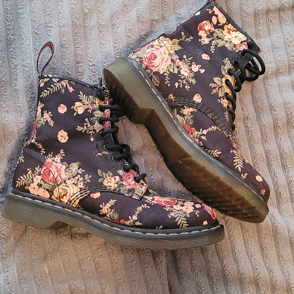 Dr. Martens Floral